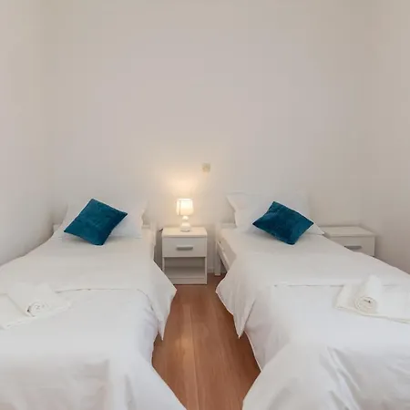 Two Lakes Lägenhet Imotski