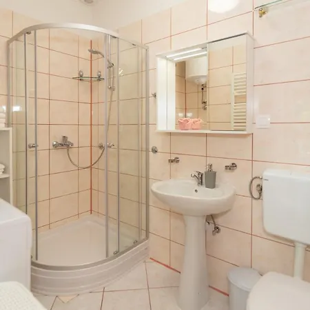 아파트 Two Lakes 이모츠키