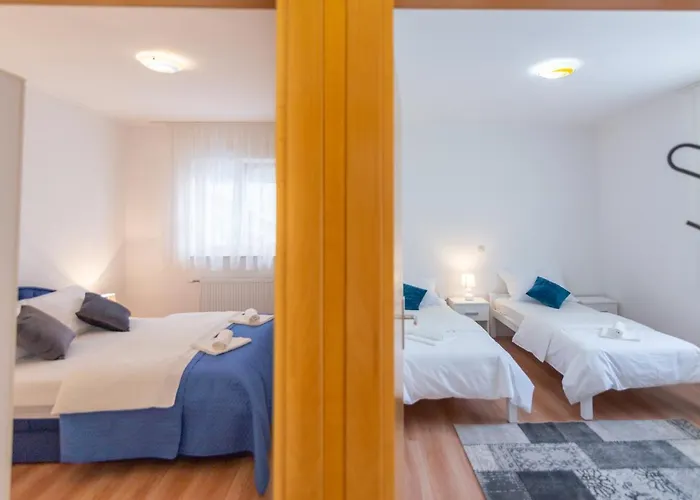Two Lakes Apartment